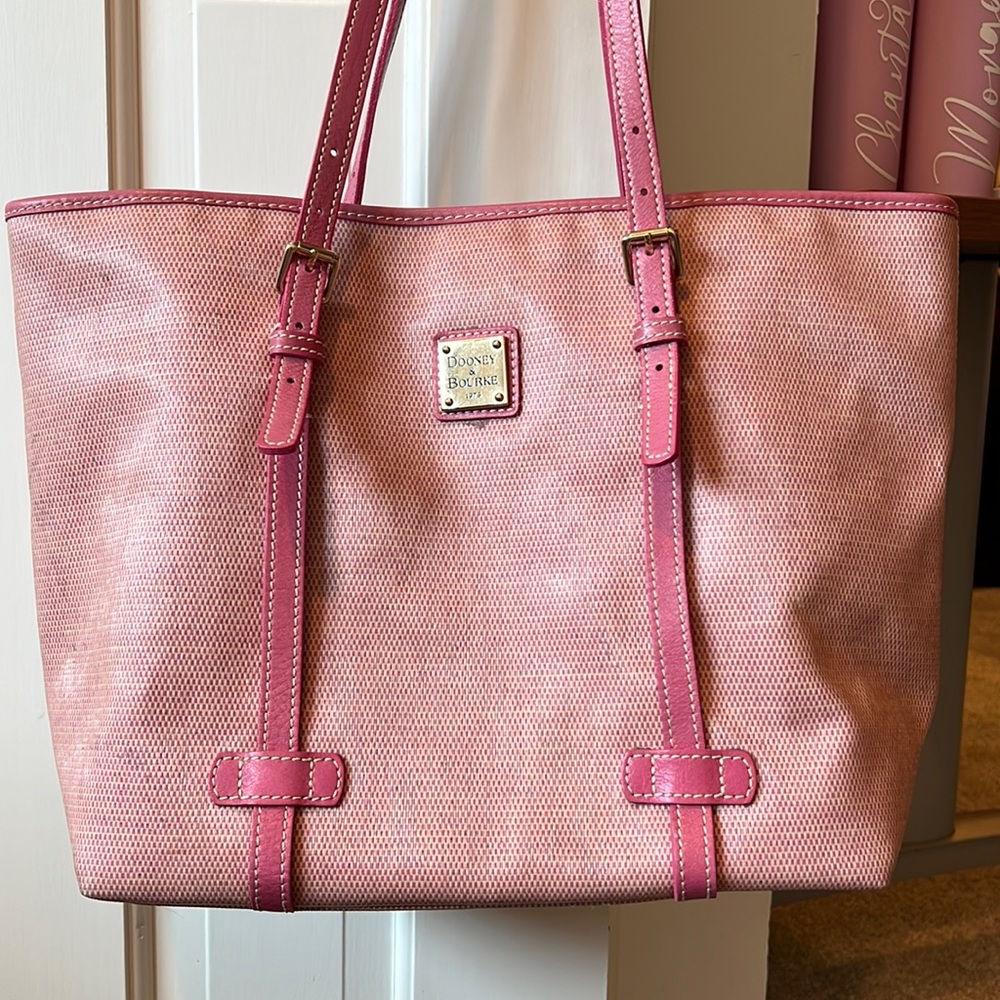 Dooney & Bourke 1975